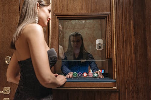 Casinohuone Talletusbonus: Parhaat Tarjoukset Ja Ehdot Suomalaisille Pelaajille