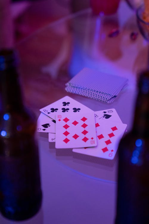 Casinohuone Arvostelu: Pelit, Bonukset Ja Kokemukset Suomalaisille Pelaajille