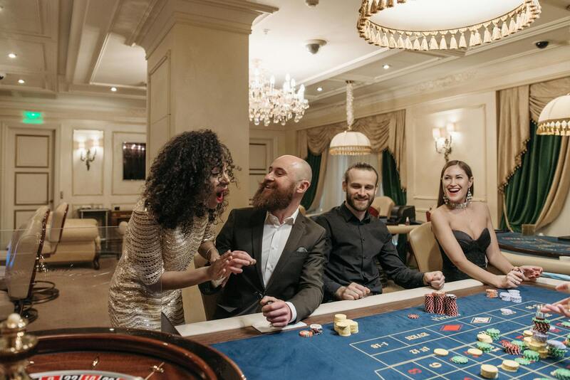 Casinohuone Bonus: Parhaat Tarjoukset Ja Bonusehdot Suomalaisille Pelaajille