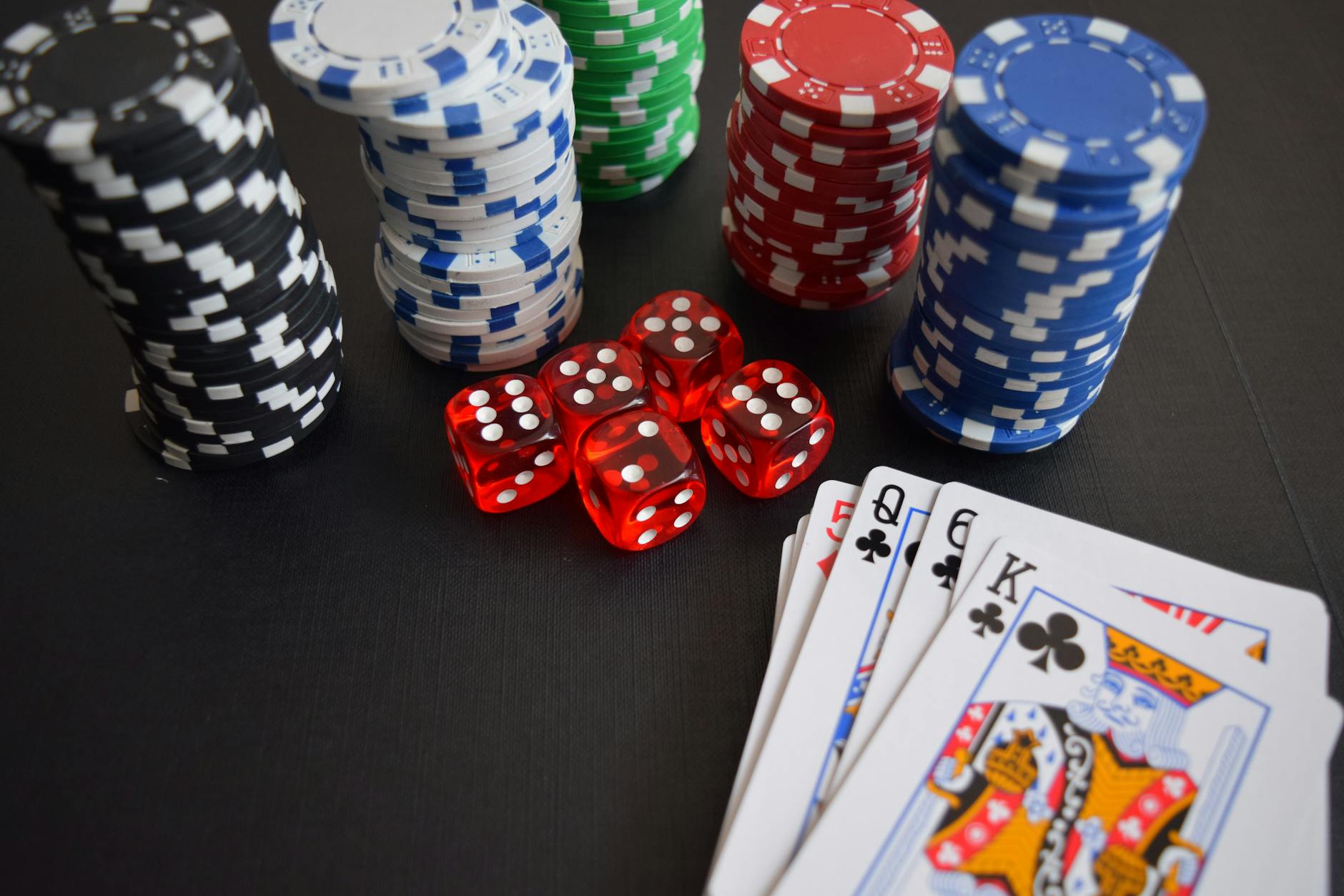 Casinohuone Kolikkopelit: Pelaaminen Ja Valikoima Suomalaisille
