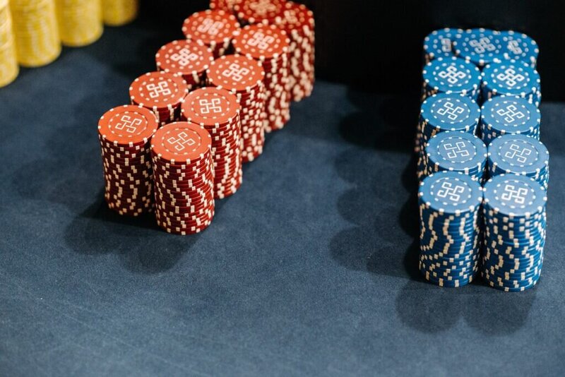 Casinohuone Arvostelu: Pelit, Bonukset Ja Kokemukset Suomalaisille Pelaajille