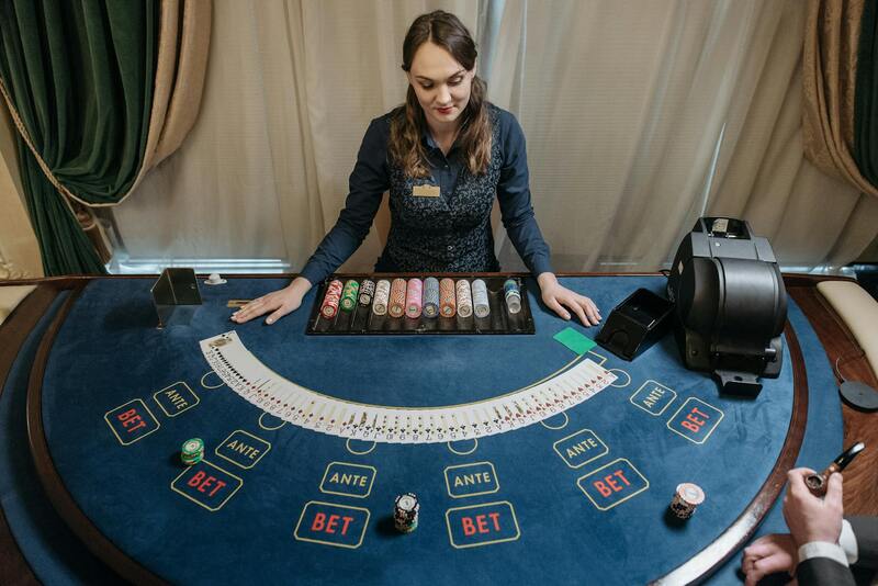 Sivusto Www Casinohuone Com - Suomalainen Kasinosivusto Ja Pelivalikoima