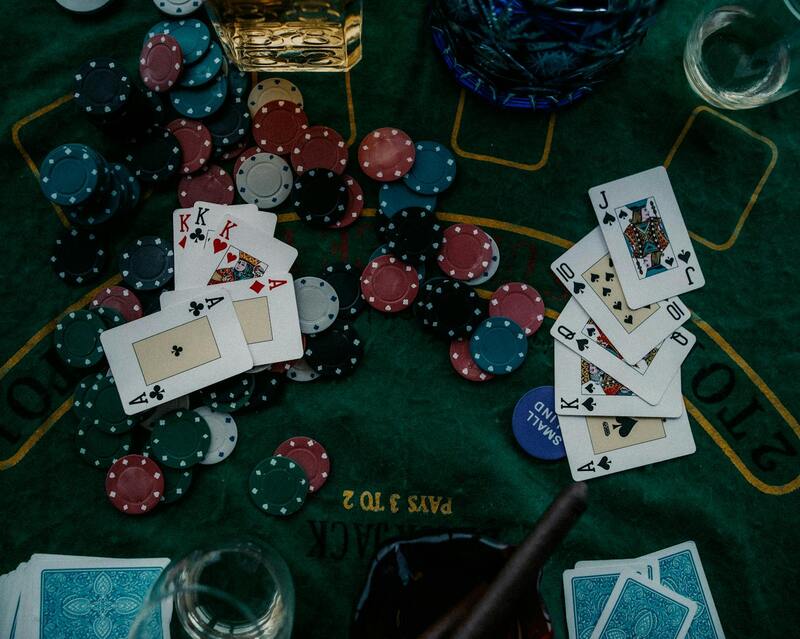 Casinohuone Nettikasino: Pelaamisen Kokemuksia, Bonuksia Ja Pelivalikoima